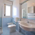 شقة Beachside Comfort With Pool And Terrace *