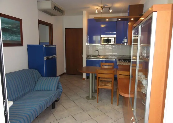 Beachside Comfort With Pool And Terrace Daire