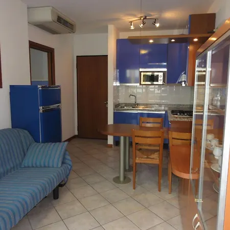 Beachside Comfort With Pool And Terrace Lejlighed