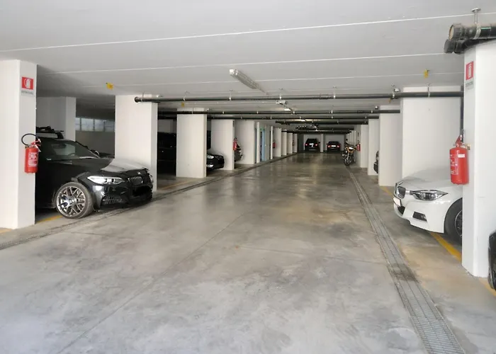 Beachside Comfort With Pool And Terrace *